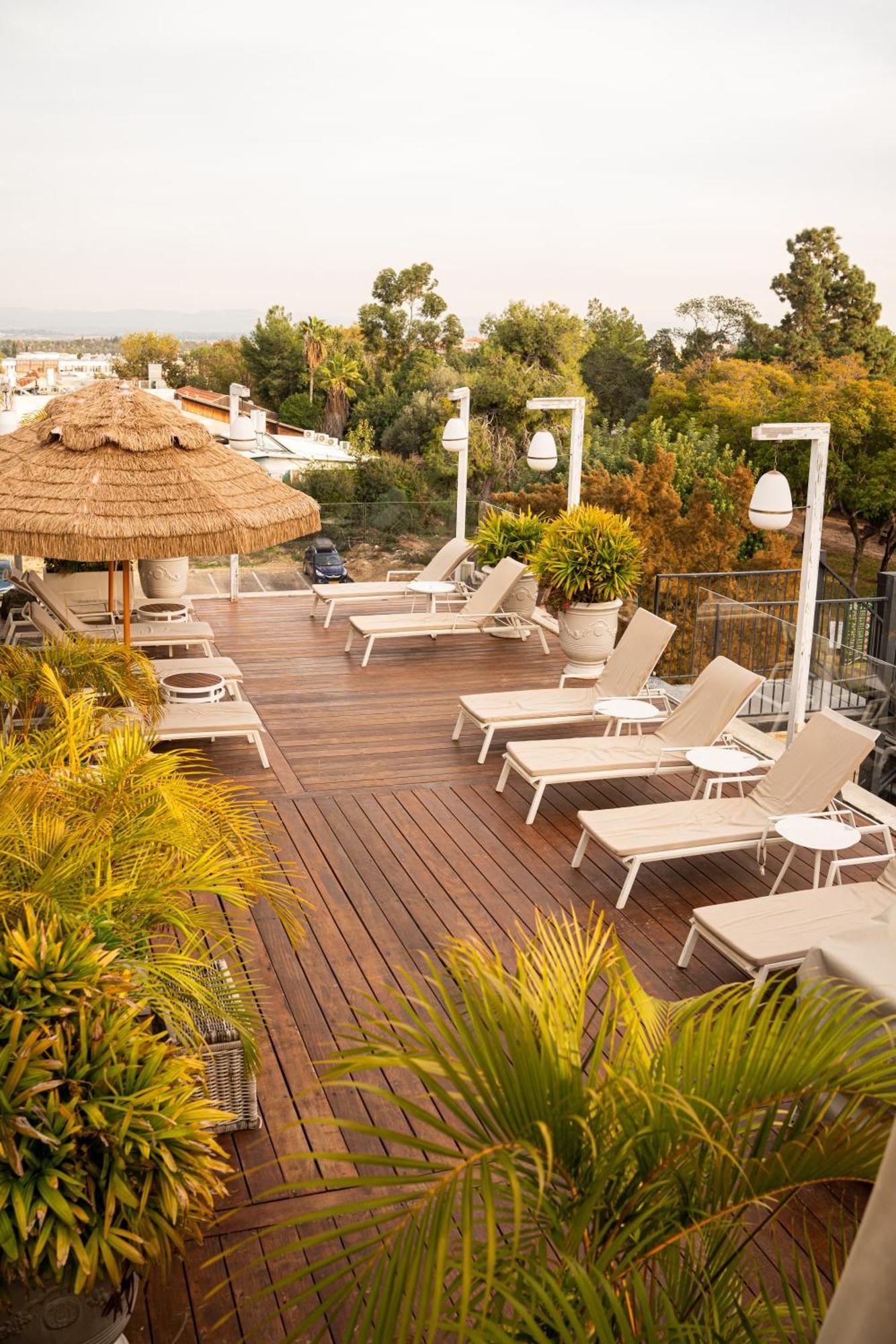 Lear Sense Hotel Gedera Esterno foto
